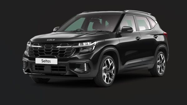 https://www.mobilemasala.com/auto-news/Kia-Seltos-X-Line-now-available-in-a-new-all-black-colour-Check-it-out-i293534