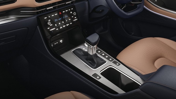 The centre console of the new Alcazar SUV has also been updated with a digital panel that houses most of the buttons for other features and functions. It is similar to the one that is used for the new Creta with less physical buttons. The AC vents on the dashboard are now slimmer and are placed under the infotainments screen. The centre console also houses a wireless charging pad, USB and 12V charging ports, cup holders, and buttons for seat ventilation besides the gear lever and other functions.