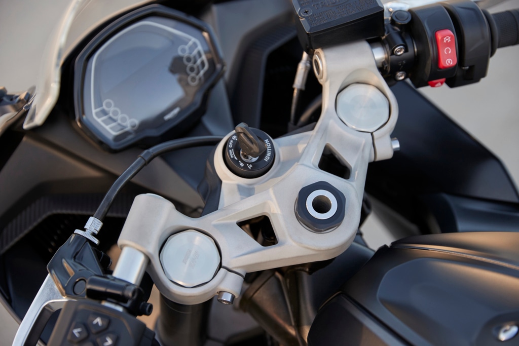 The Daytona 660 gets clip-on handlebars with a more relaxed riding position than the Daytona 675