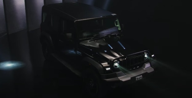 Positioned as a mid trim level, the AX3L variant of the Thar Roxx can be termed as the most value for money variant in the entire Thar Roxx lineup. 