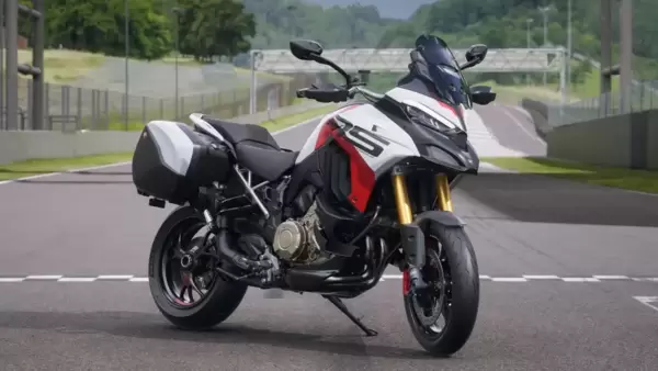 The V4 RS is the sportiest version of the Multistrada that a person can buy. The deliveries will begin in early September 2024 across Ducati India’s dealership network.