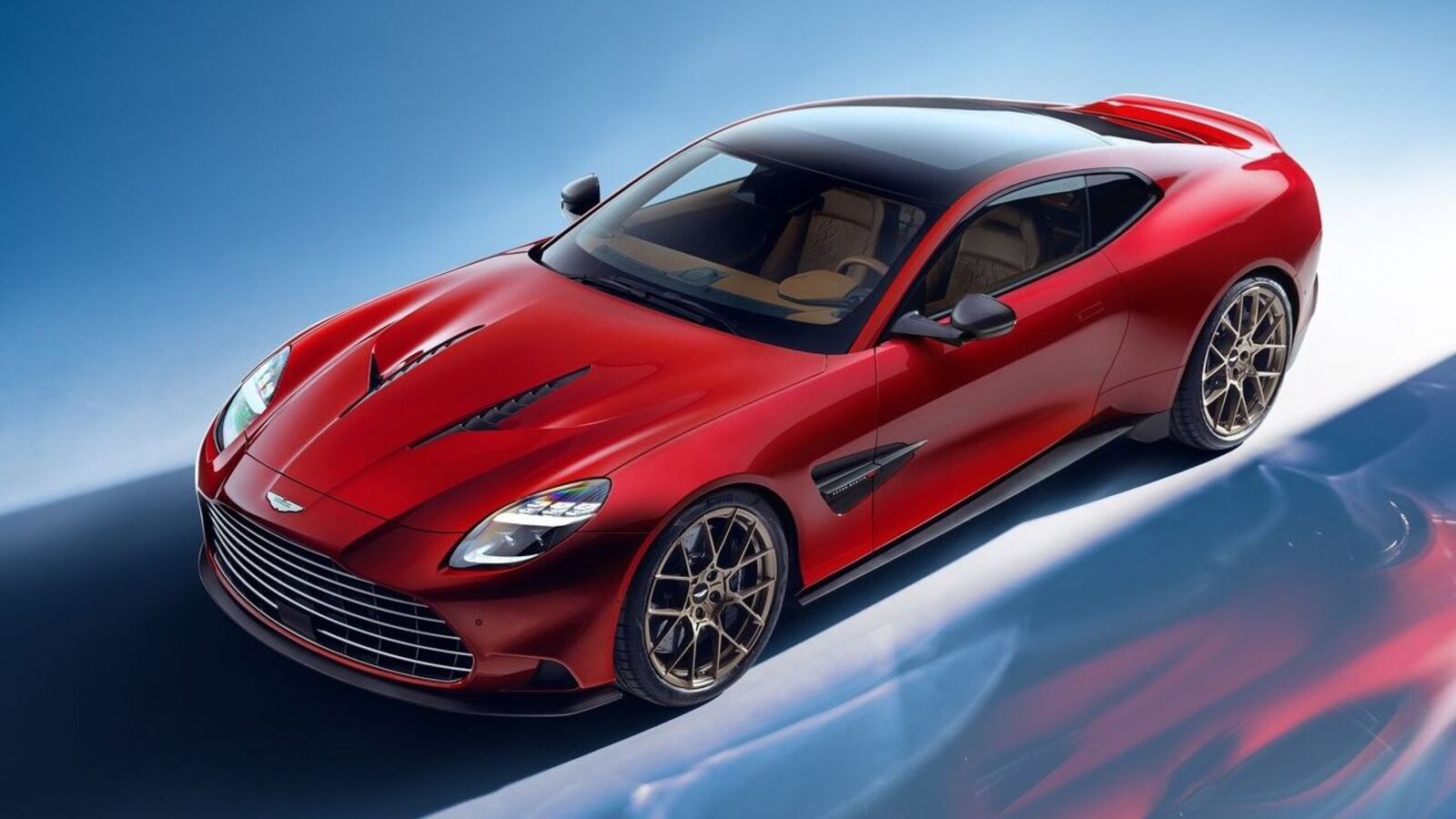 2025 Aston Martin Vanquish unveiled with over 800 bhp. Check it out