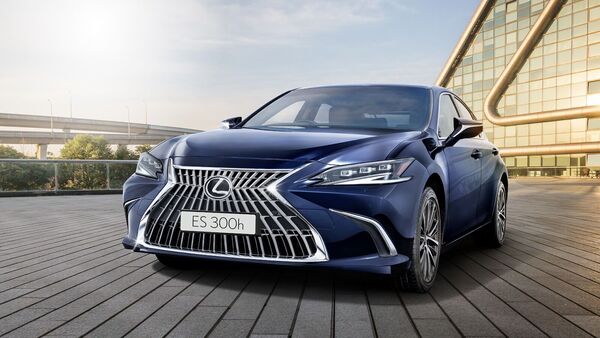 Lexus ES 300h Luxury Plus Edition launched in India, priced at ₹69.70 lakh