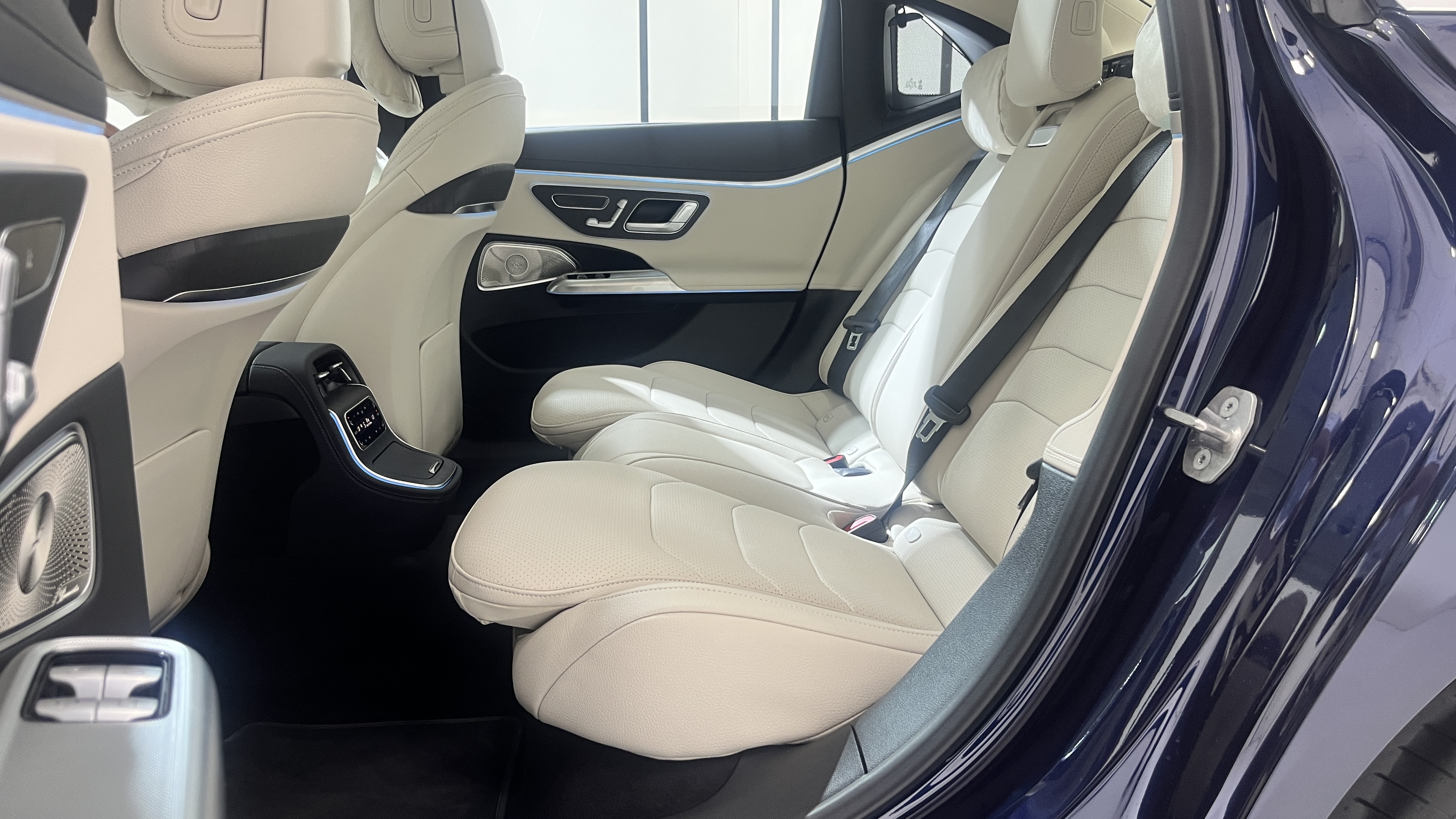 Mercedes E-Class LWB