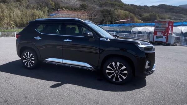 The side also gets visors without chrome four the four windows, similar fender badge accessory and chrome door guard protection. The window sill borders get similar chrome treatment like the India variant does.