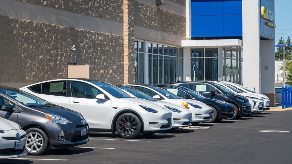 Hybrid cars boot PGM demand