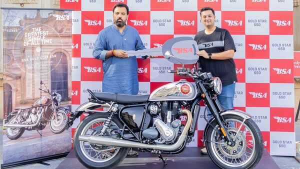 BSA delivers new Gold Star 650 to the Prince of Udaipur