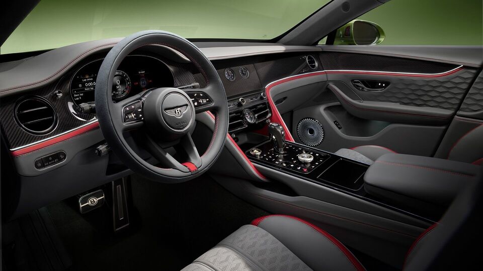 2025 Bentley Flying Spur interior and tech
