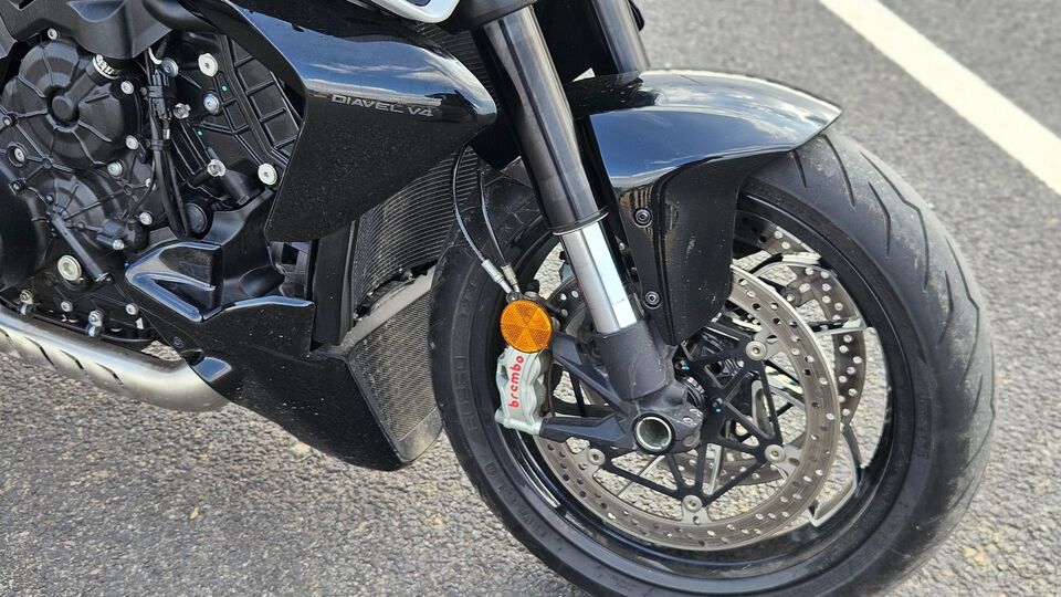 Ducati Diavel V4