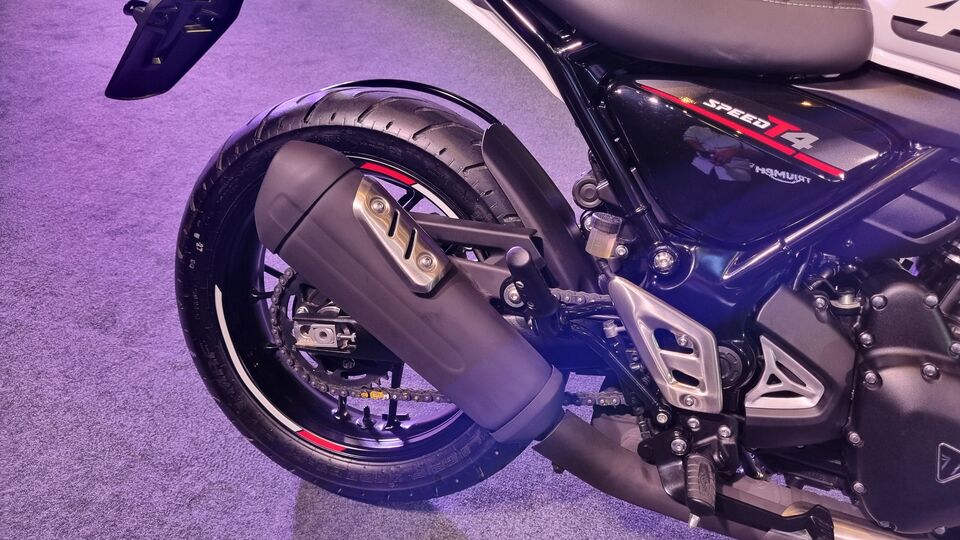 Triumph Speed T4
