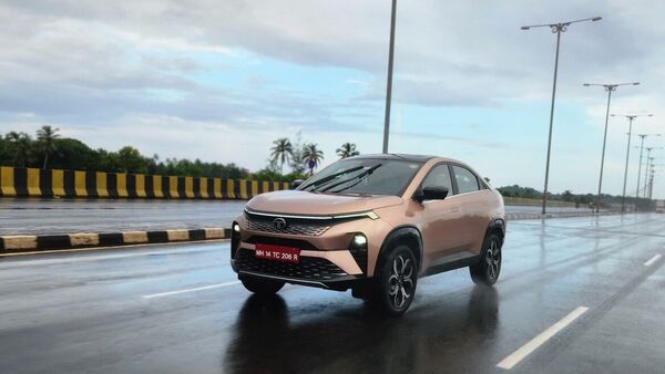 https://www.mobilemasala.com/auto-news/Tata-Curvv-drive-review-Curvaceous-challenger-in-crowded-space-i300728