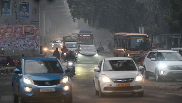 Delhi pollution BS3 petrol BS4 diesel car ban