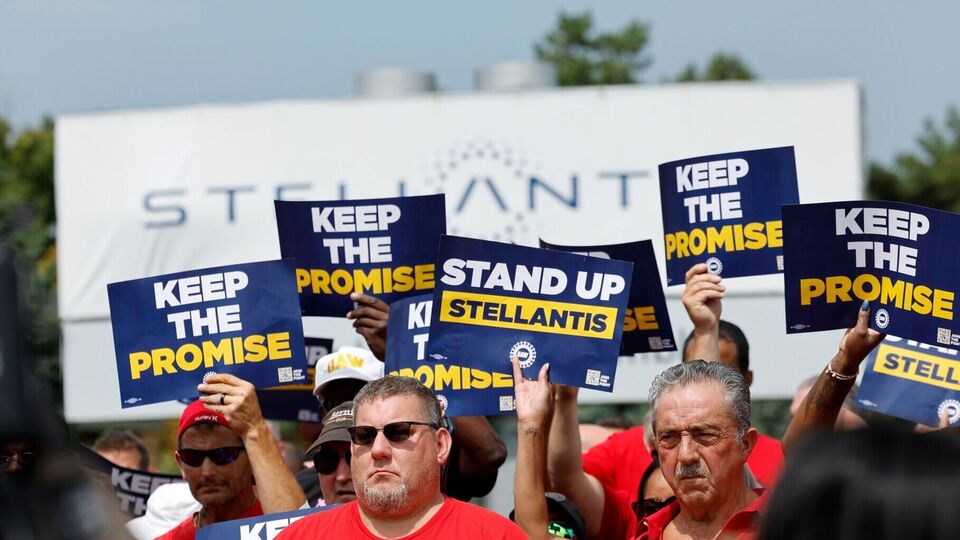 UAW moves to strike against Stellantis