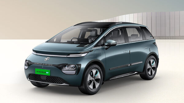 https://www.mobilemasala.com/auto-news/MG-Windsor-EV-full-prices-revealed-starts-from-1350-lakh-with-fixed-battery-i301411