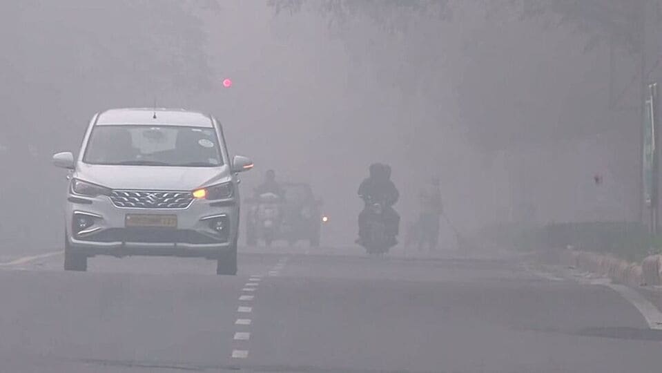 Delhi pollution AQI vehicle ban
