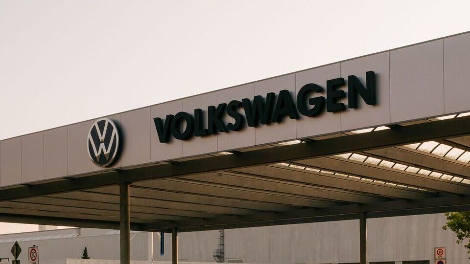 Volkswagen cuts Chinese corporate jobs