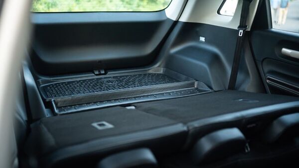 At 600 litres, the Windsor EV also has a cargo area that can pack in the biggest suitcases that you can find anywhere in your house. The rear-seats also split fold for more storage options. At 600 litres, the Windsor EV also has a cargo area that can pack in the biggest suitcases that you can find anywhere in your house. The rear-seats also split fold for more storage options.