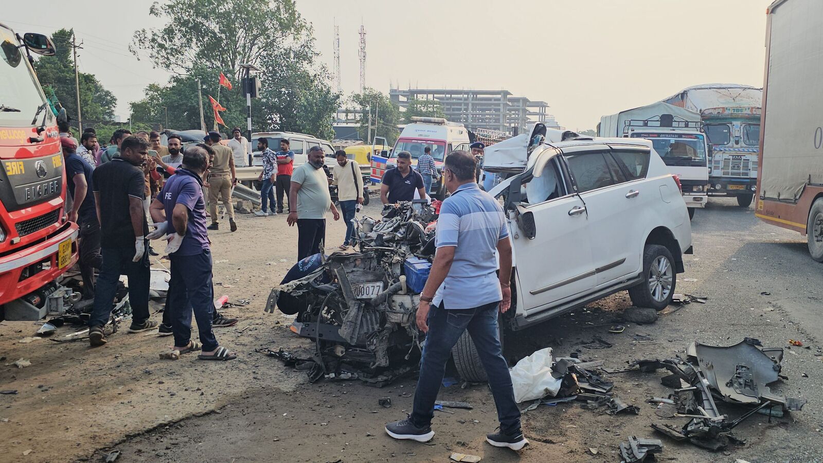 कारों के लिए ज़्यादा बीमा प्रीमियम और ज़्यादा ट्रैफ़िक जुर्माना? भारत इस पर विचार कर सकता है