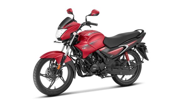 Hero Glamour in Sports Red colour. 2023 Hero Glamour