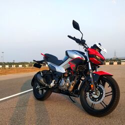 The Hero Xtreme 125R represents the newest addition to Hero MotoCorp's lineup of commuter motorcycles. The manufacturer has placed significant emphasis on the aesthetic appeal of the Xtreme 125R, distinguishing it from conventional commuter models. This motorcycle is positioned as a direct competitor to the TVS Raider. At present, the IBS variant of the Xtreme 125R is available on Flipkart for  ₹93,000, while the ABS version is priced at  ₹97,500.