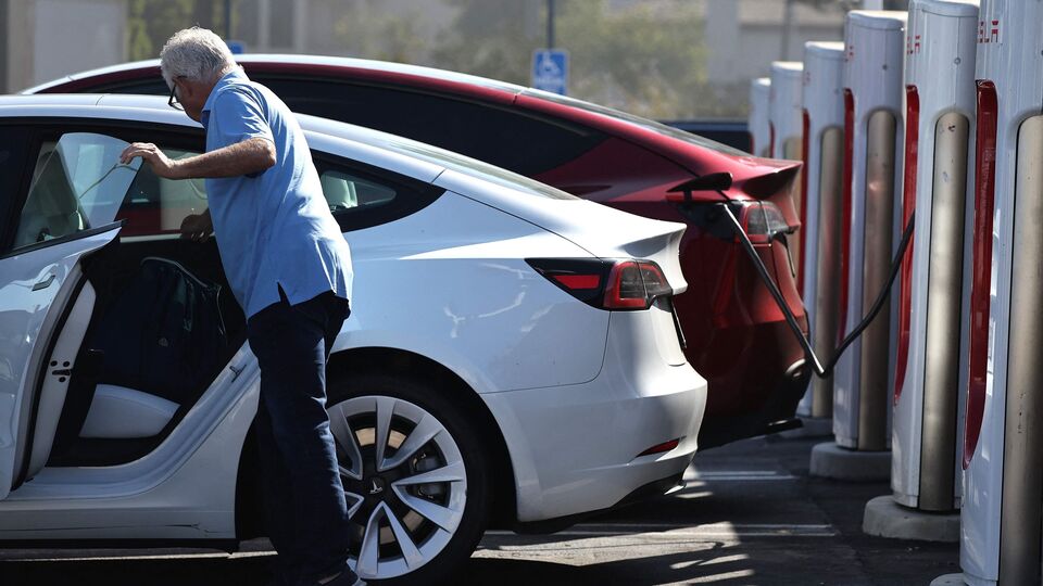 Billion dollar US fund for auto suppliers