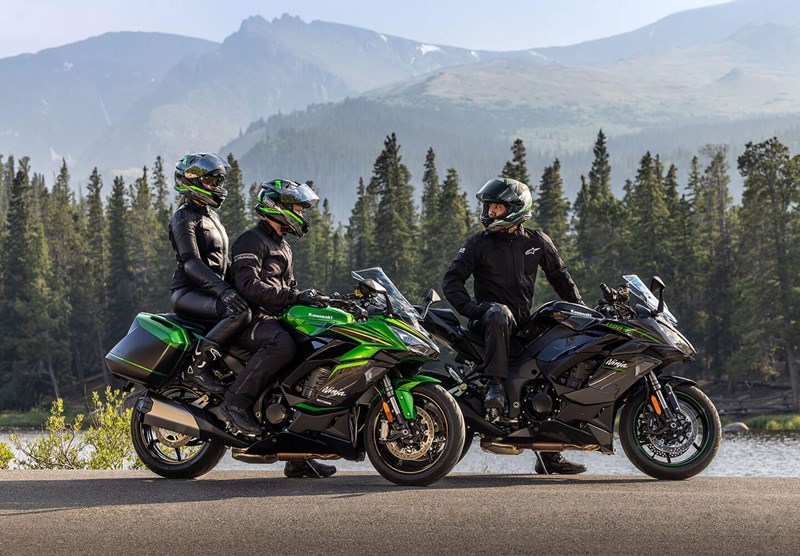 While the power unit is bigger on the 1100SX, it makes lesser maximum power but higher maximum torque figures with revised gear ratios that allow for a more usable mid-range. 