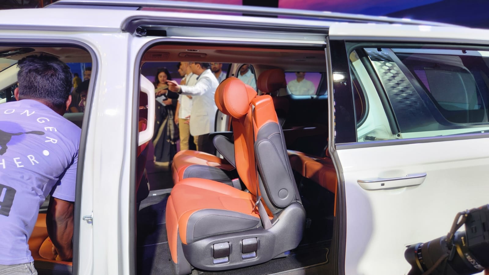 The new Kia Carnival arrives with captain seats in the second row with sliding and reclining functions. It also gets heating, ventilation and extendable leg support