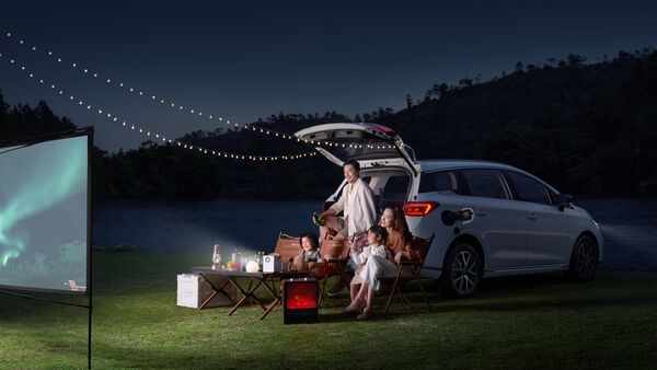 Furthermore, it also features Vehicle-to-Load (V2L) technology allowing the electric MPV to become a power source for external electronic devices. This feature is particularly useful for family outings, picnics and even a planned camping session.