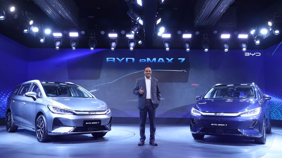 BYD eMAX 7