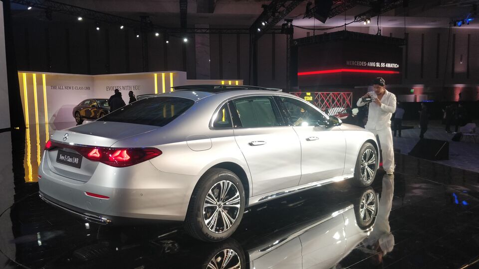 Mercedes-Benz E-Class LWB