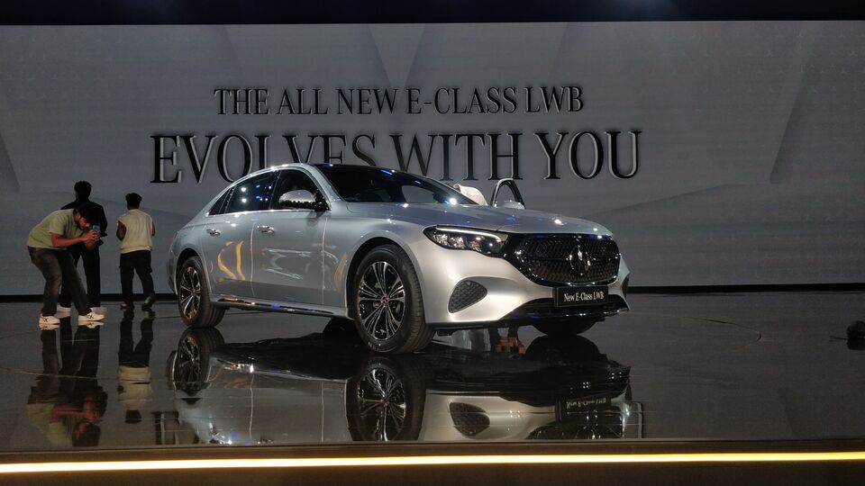 Mercedes-Benz E-Class LWB