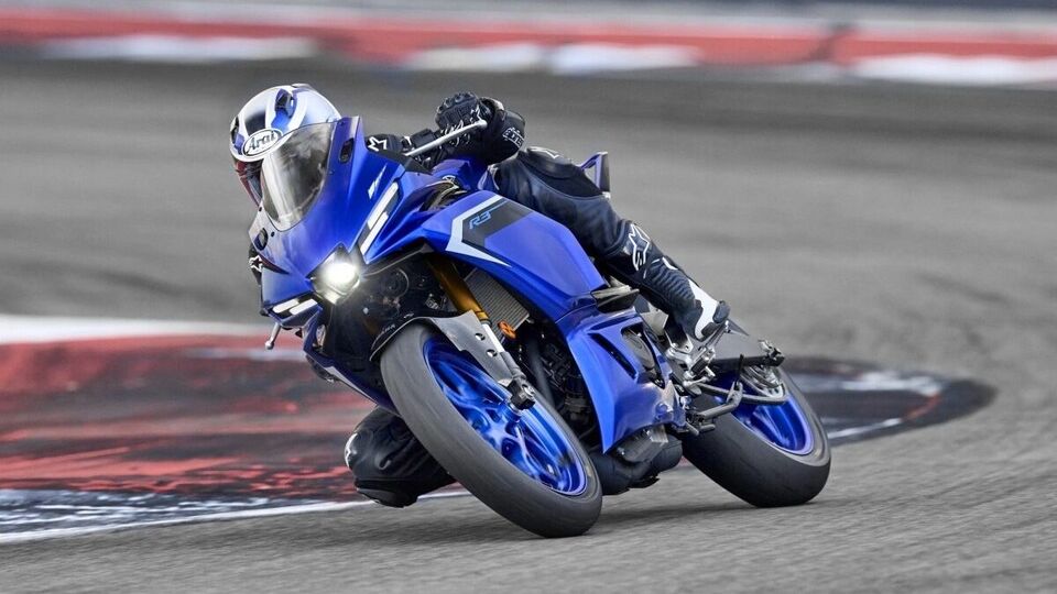 2025 Yamaha R3