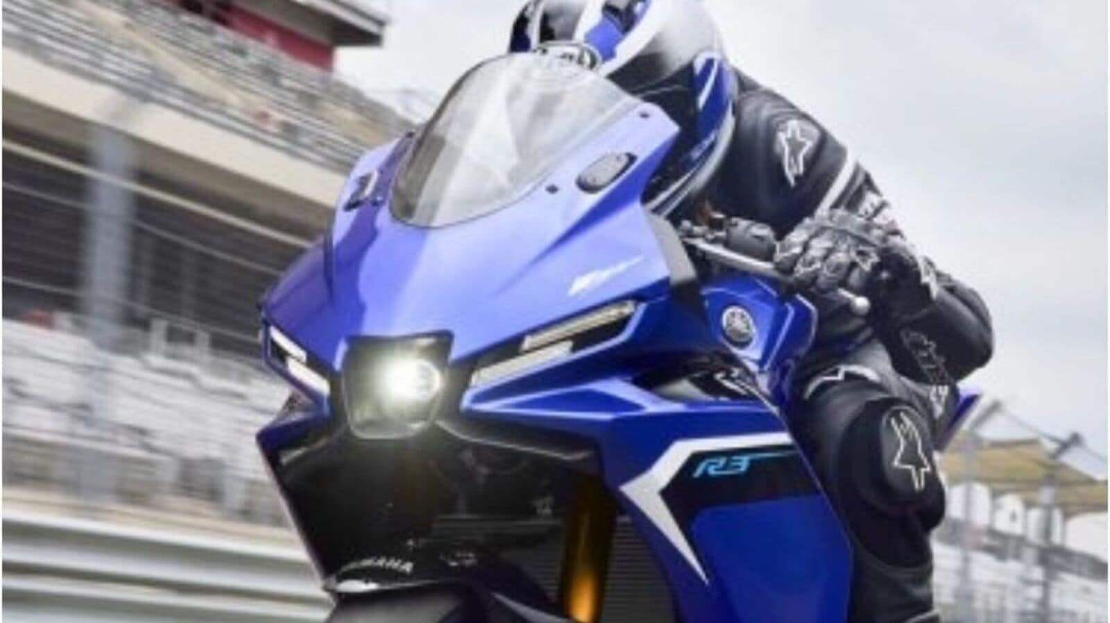 2025 Yamaha R3 arrives with much-needed upgrades. Check it out | HT Auto