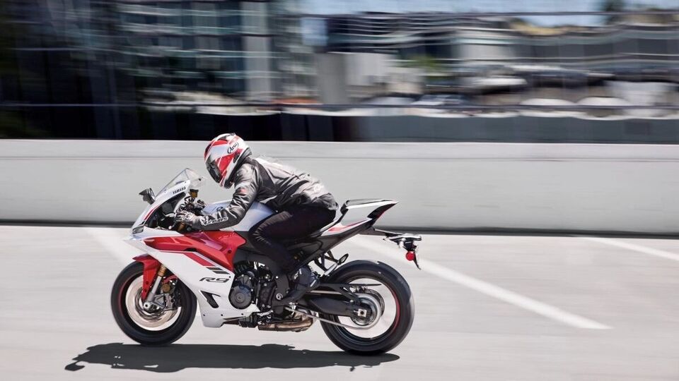 2025 Yamaha R9