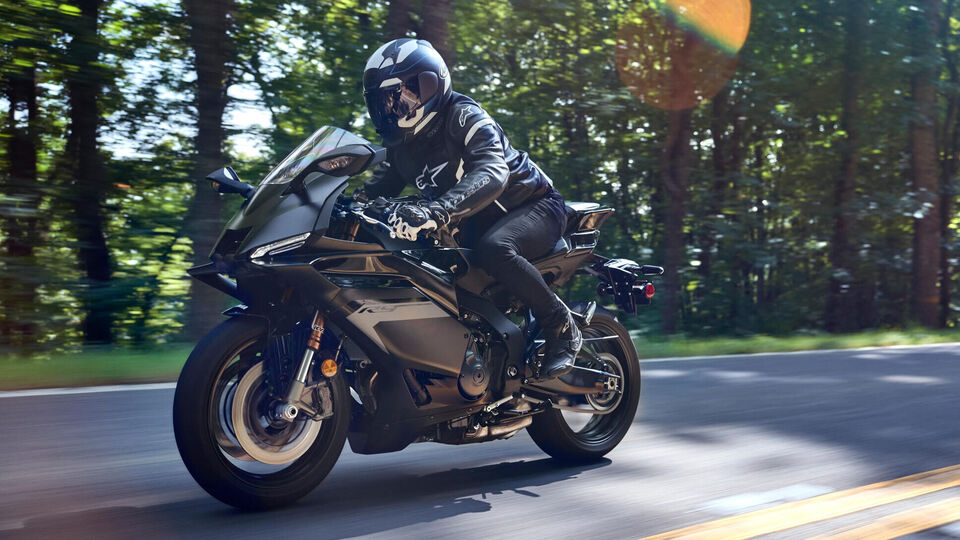 In pics: 2025 Yamaha YZF-R9 unveiled with dedicated chassis and fof ...