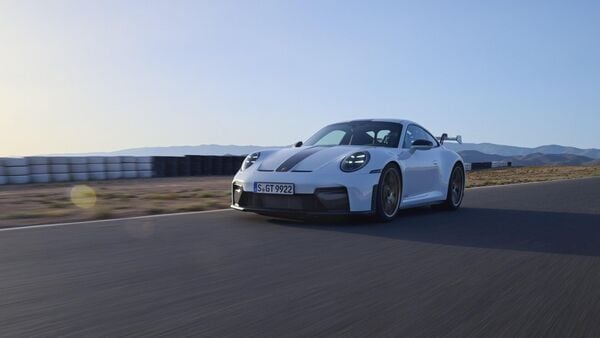 The front end features a redesigned diffuser that helps the air in flowing better around the car. The LED Matrix headlamps are also revamped with and optional extra light ring. The front ball joint of the lower trailing arm has been set lower on the front axle to facilitate the anti-dive or reduced pitching tech developed by Porsche engineers.