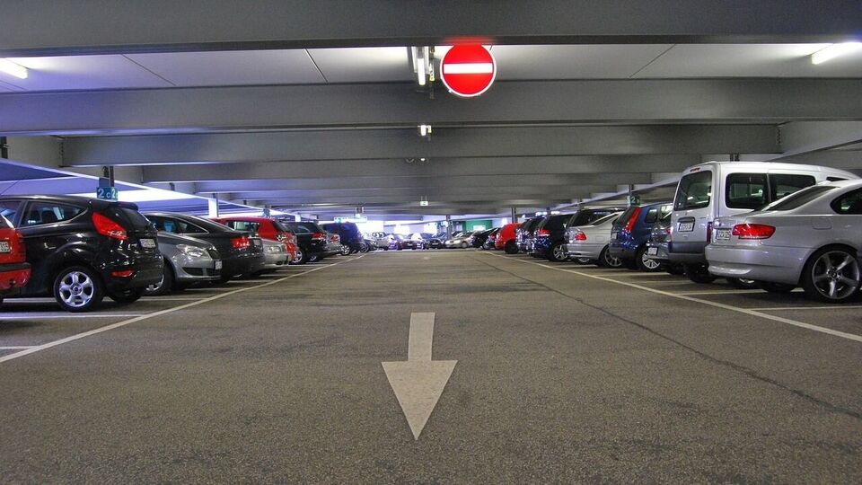 Car garage