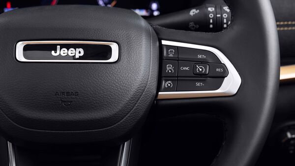 The 2025 Jeep Meridian has been updated with a new vegan leather (vinyl fabric in Longitude) and suede/ vegan leather accents, with visible copper stitching. Meanwhile, the seats, dashboard, and armrests feature premium soft-touch materials.