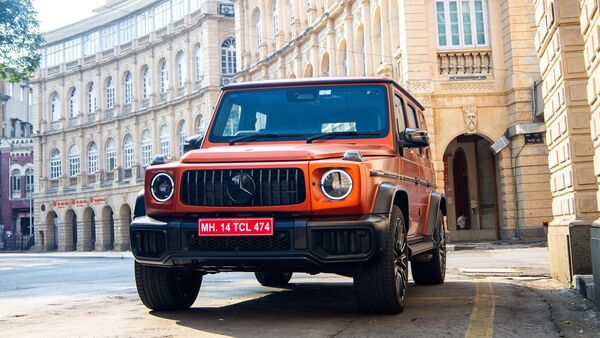 Mercedes has made a few design changes to the G 63. It now comes with vertical slats for the grille just like the AMG cars. The radiator grille is finished in dark chrome and there are new colour choices on offer as well. The alloy wheels on the size now measure up to 22 inches. 