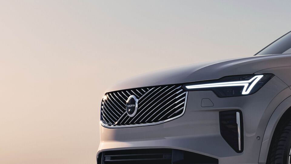 2025 Volvo XC90 Facelift Grille