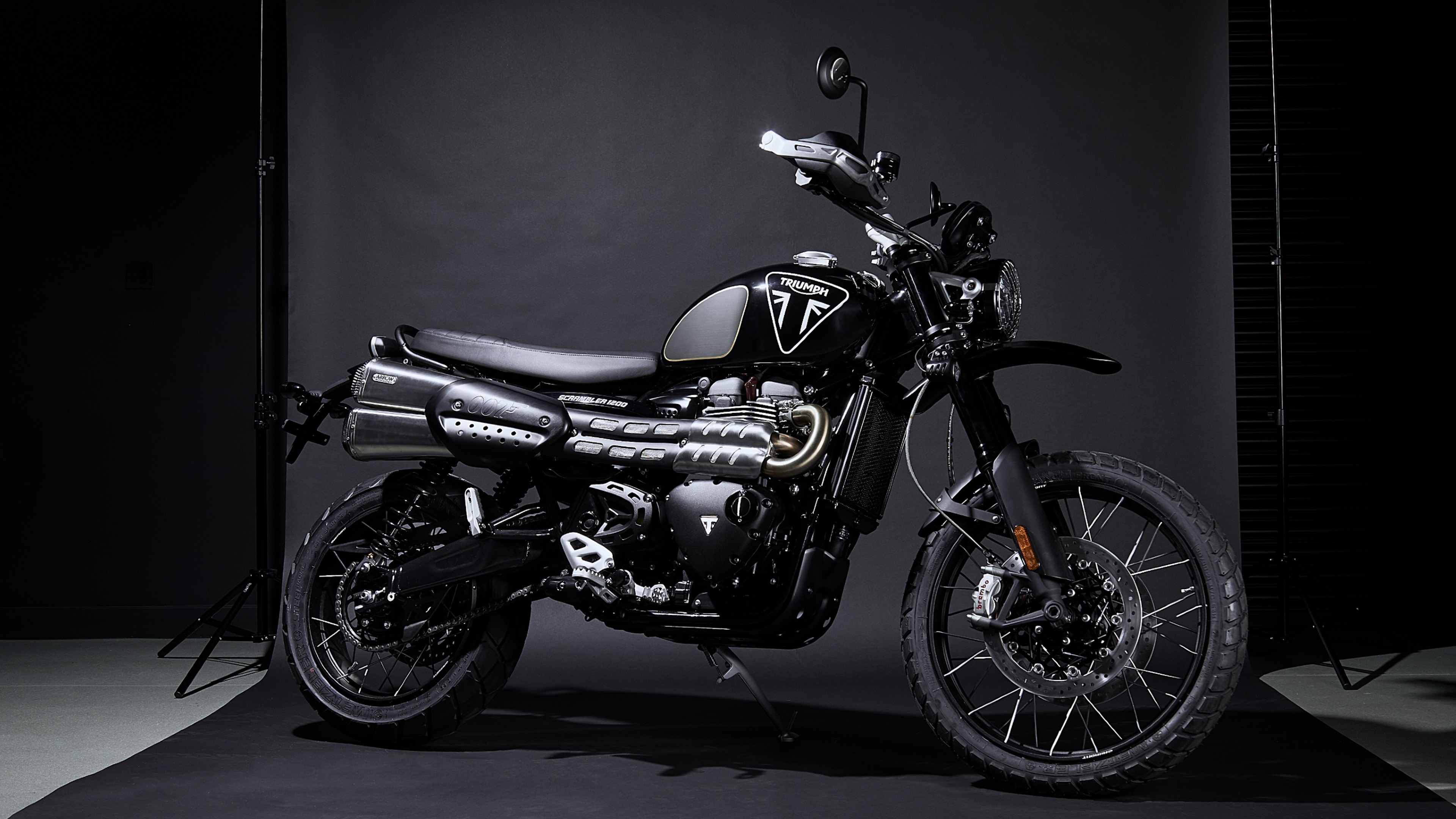 The Triumph Scrambler 1200 Bond Edition fetched 28,000 Pounds (approx. <span class='webrupee'>₹</span>30.58 lakh)