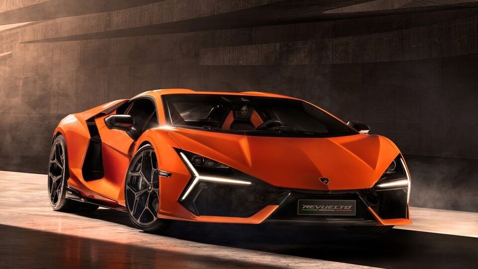Lamborghini Revuelto