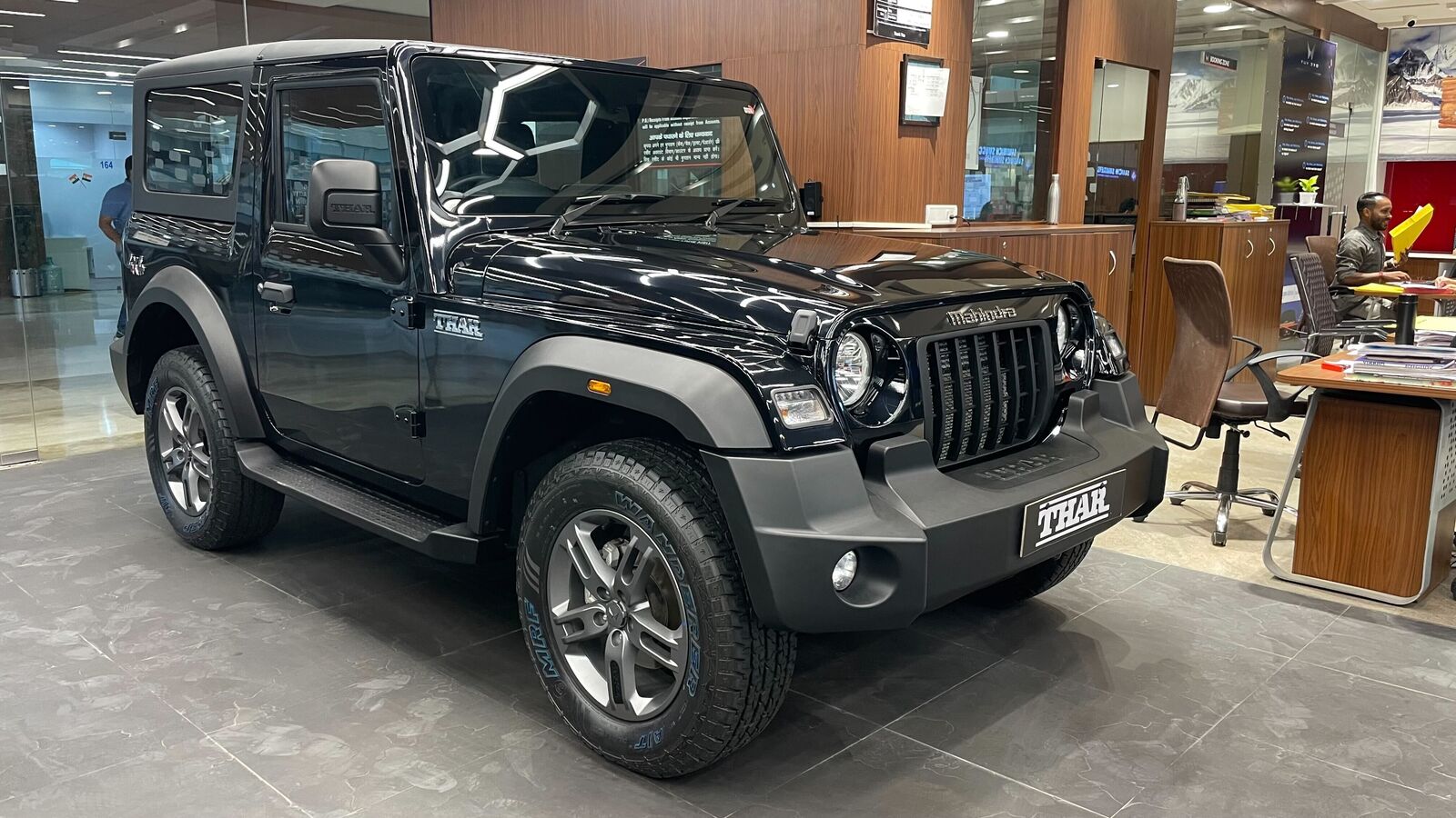 Thar Roxx Effect Mahindra Thar SUV Gets Massive Discounts Check How Thar Roxx Effect Mahindra Thar SUV Gets Massive Discounts Check How