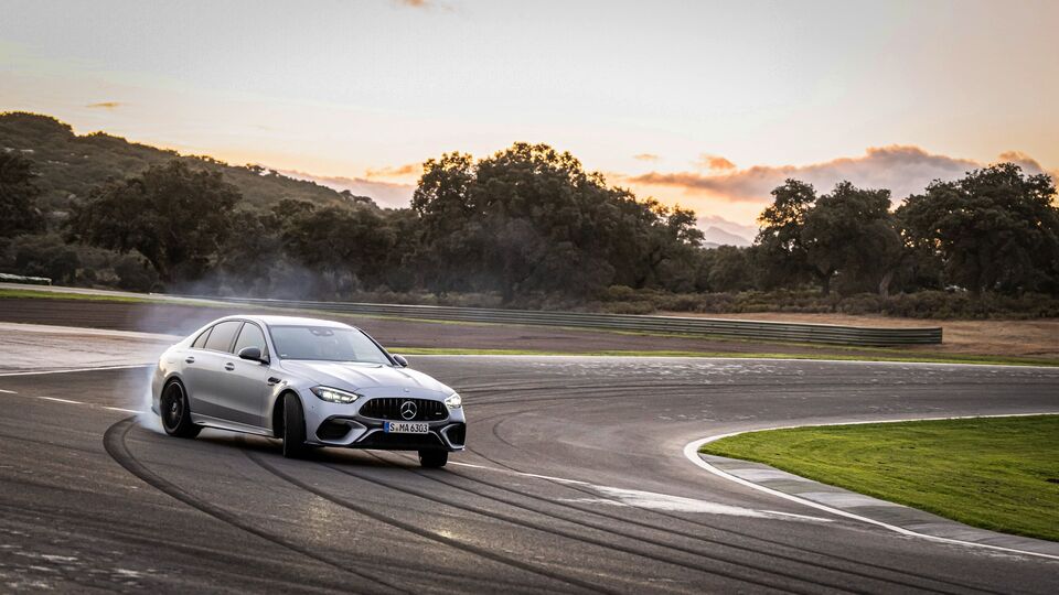 AMG_C_63_S_E_Performance