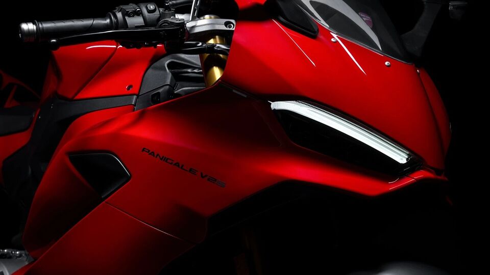 2025 Ducati Panigale V2
