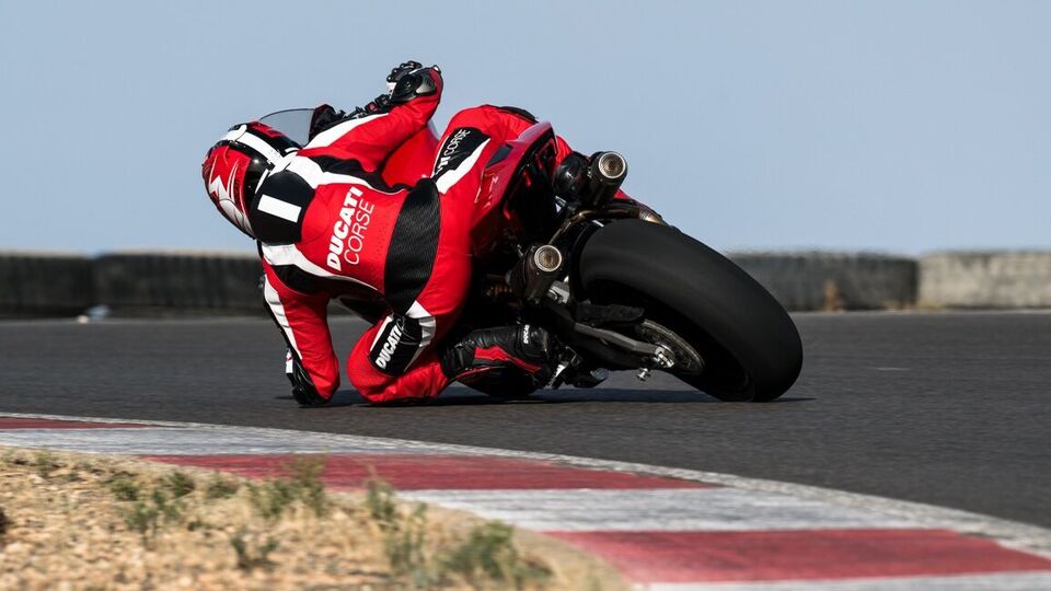2025 Ducati Panigale V2