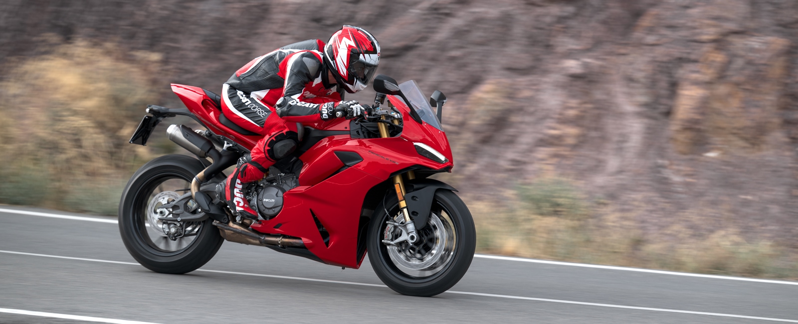 The 2025 Ducati Panigale V2 gets an aluminium monocoque chassis that weighs just four kg.