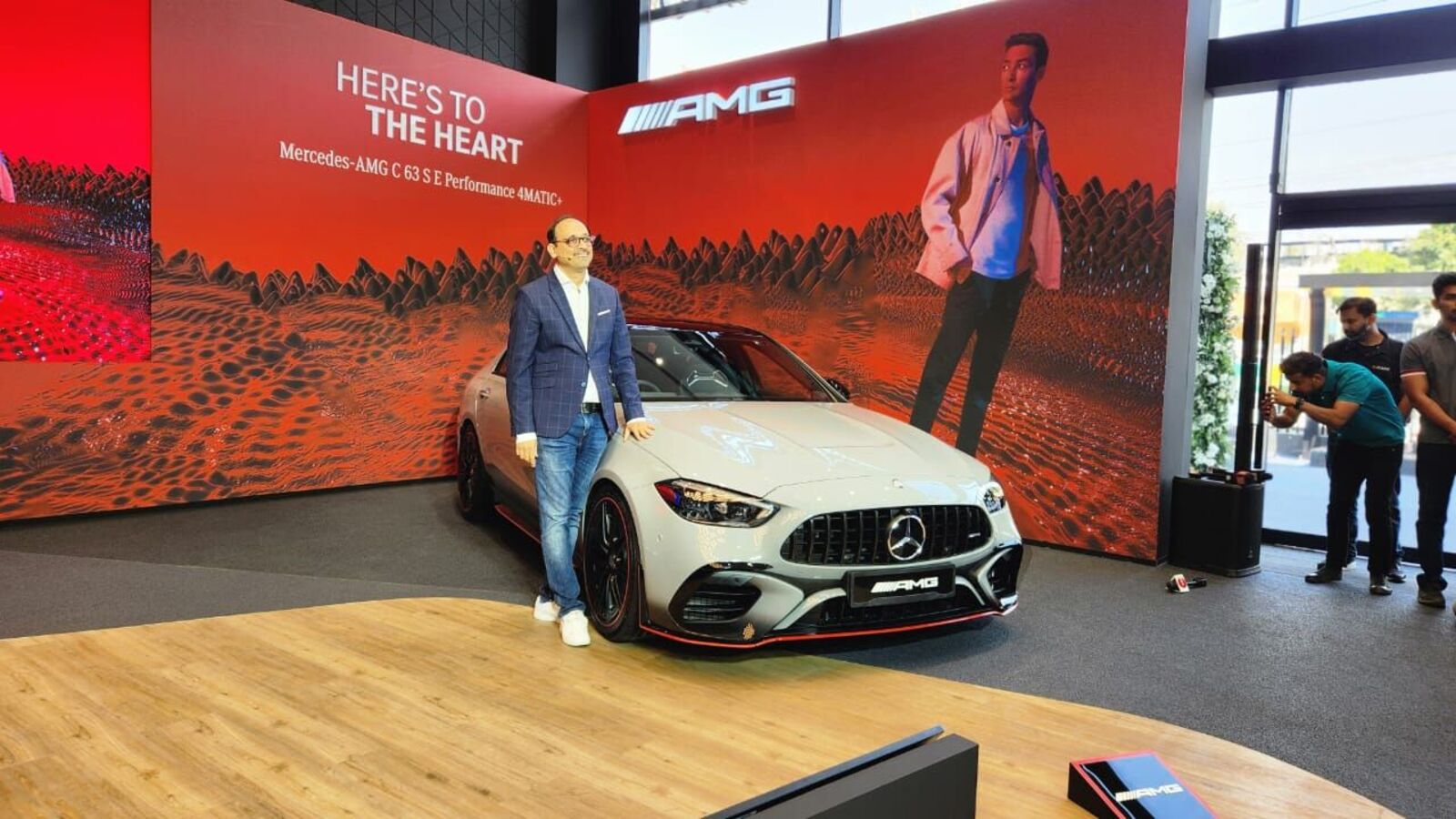 Mercedes AMG C 63 SE পারফরম্যান্স ভারতে ₹1.95 কোটিতে আত্মপ্রকাশ করেছে। বিস্তারিত চেক করুন
 GTW Tech