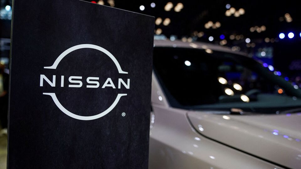 NISSAN 