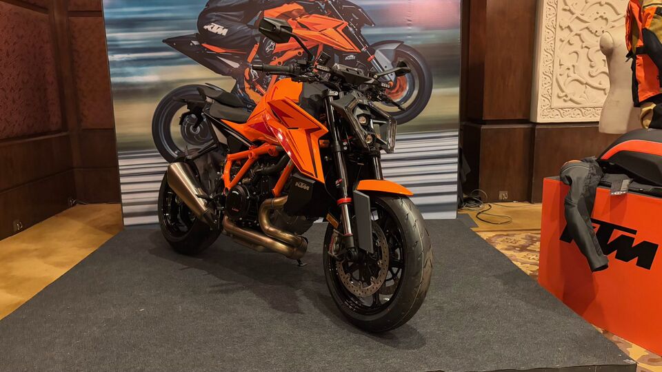 2024 KTM 1390 Super Duke R 